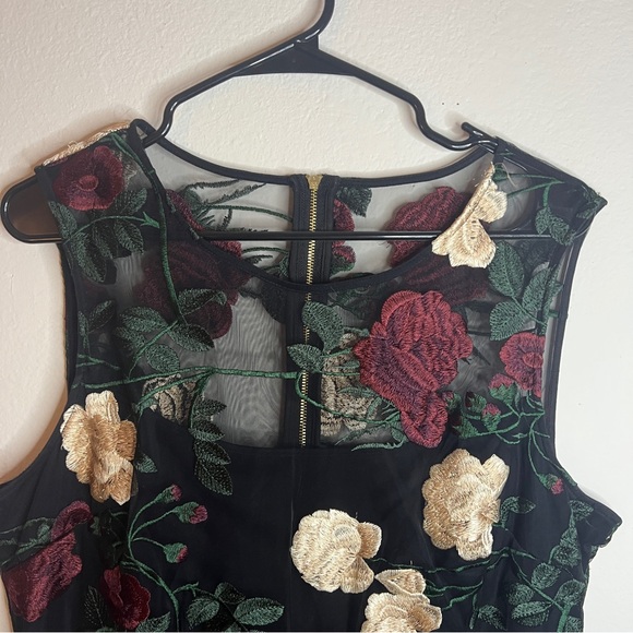 Calvin Klein Floral Embroidered Mesh Dress 14 NWOT - Picture 2 of 10